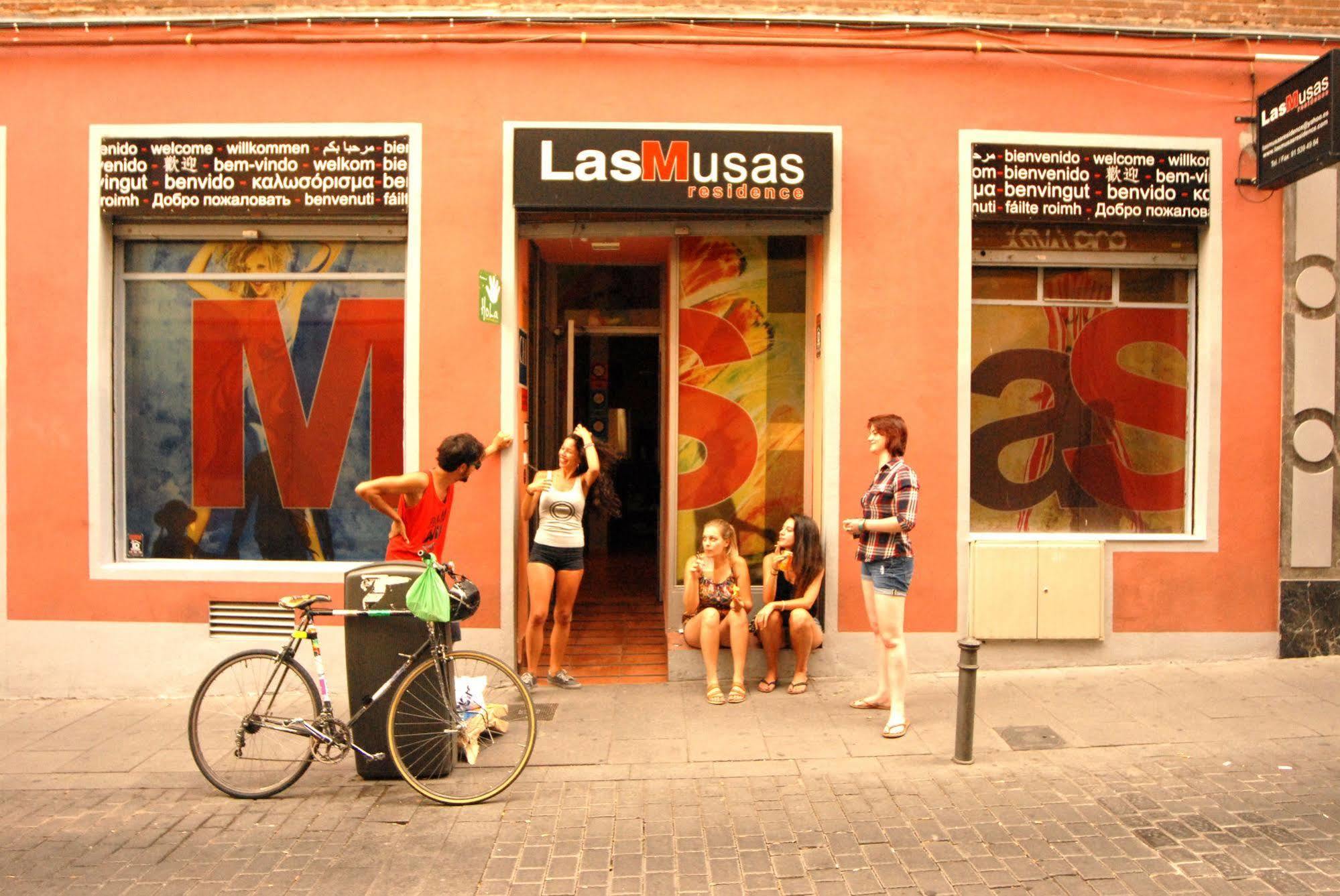 Las Musas Hostel Мадрид Екстериор снимка